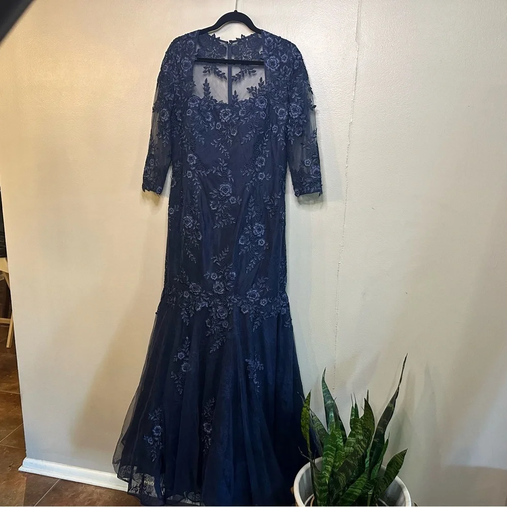 La Femme Navy Blue Sz12 Mermaid Gown - Picture 2 of 13